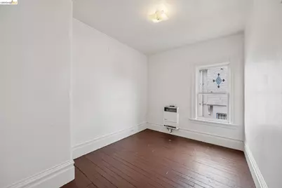 1025 55th St, Oakland, CA 94608 - Photo 26