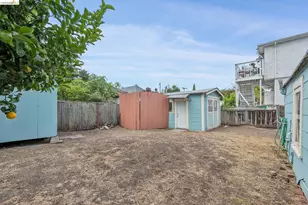 1025 55th St, Oakland, CA 94608 - Photo 42