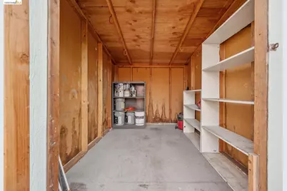 1025 55th St, Oakland, CA 94608 - Photo 48