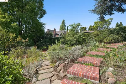 6115 Ocean View Dr, Oakland, CA 94618 - Photo 54
