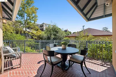 6115 Ocean View Dr, Oakland, CA 94618 - Photo 22