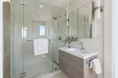 6115 Ocean View Dr, Oakland, CA 94618 - Photo 32
