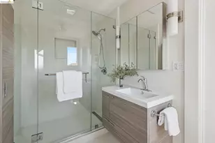 6115 Ocean View Dr, Oakland, CA 94618 - Photo 32