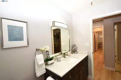 303 Adams St #109, Oakland, CA 94610 - Photo 18