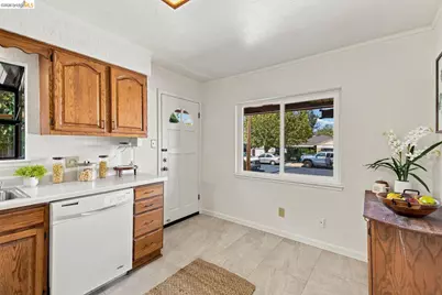 68 Water St, Bay Point, CA 94565 - Photo 18