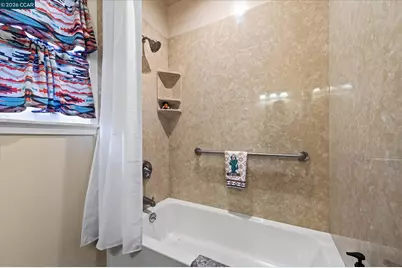 1002 Warren St, Martinez, CA 94553 - Photo 20