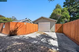 1002 Warren St, Martinez, CA 94553 - Photo 28