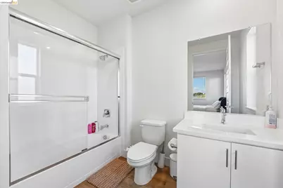 2388 Stanford St, Alameda, CA 94501 - Photo 26