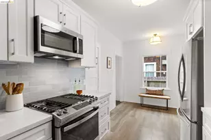 452 44th St, Oakland, CA 94609 - Photo 20