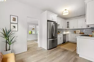 452 44th St, Oakland, CA 94609 - Photo 16