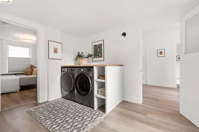 452 44th St, Oakland, CA 94609 - Photo 32