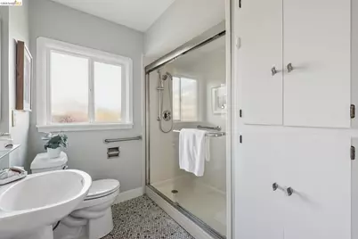 423 Key Blvd, Richmond, CA 94805 - Photo 22