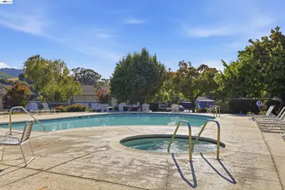 8040 Mountain View Dr #D, Pleasanton, CA 94588 - Photo 32