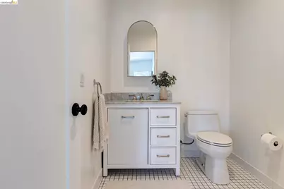 4132 Manila Ave, Oakland, CA 94609 - Photo 30