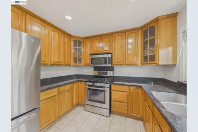 4015 Rusting Ave, Oakland, CA 94605 - Photo 14
