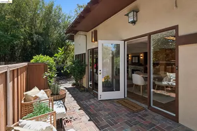 1100 Tevlin St, Albany, CA 94706 - Photo 2