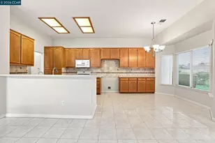 731 Central Park Pl, Brentwood, CA 94513 - Photo 18