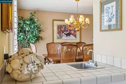 1652 Siskiyou Dr, Walnut Creek, CA 94598 - Photo 12
