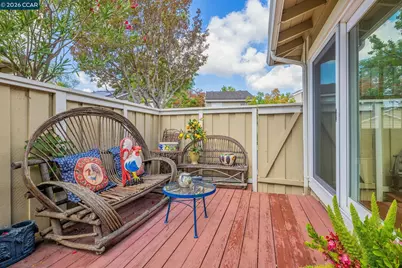 1652 Siskiyou Dr, Walnut Creek, CA 94598 - Photo 18