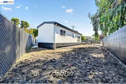 605 Tyler St, Oakland, CA 94603 - Photo 26
