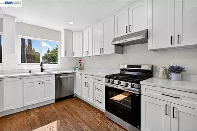 605 Tyler St, Oakland, CA 94603 - Photo 14