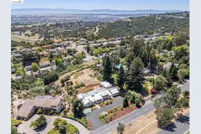 14001 Skyline Blvd, Oakland, CA 94619 - Photo 98