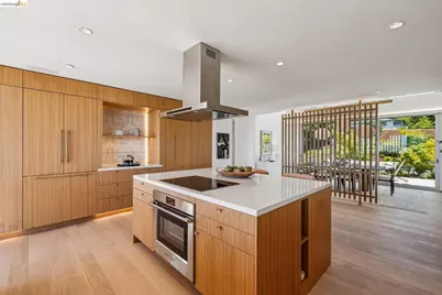 14001 Skyline Blvd, Oakland, CA 94619 - Photo 32