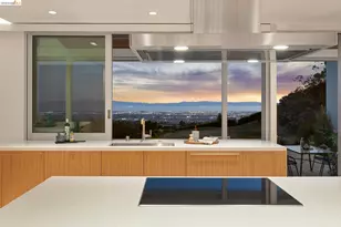 14001 Skyline Blvd, Oakland, CA 94619 - Photo 26