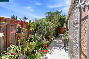 25 Sparrow Hawk Ct, Oakley, CA 94561 - Photo 32