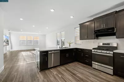 8300 Kevin Whiteley Dr, Elk Grove, CA 95757 - Photo 34