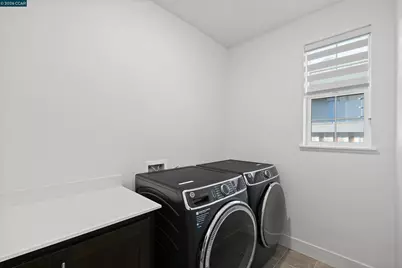 8300 Kevin Whiteley Dr, Elk Grove, CA 95757 - Photo 14