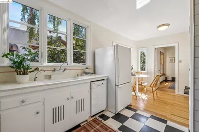 1655 Scenic Ave, Berkeley, CA 94709 - Photo 30