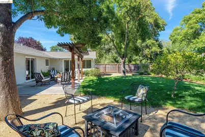 1585 Violet, Pleasant Hill, CA 94523 - Photo 40