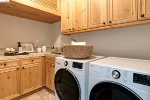 6228 Swainland Rd, Oakland, CA 94611 - Photo 50