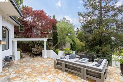 6228 Swainland Rd, Oakland, CA 94611 - Photo 12