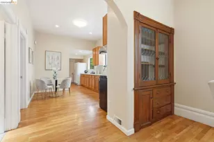 560 45th St, Oakland, CA 94609 - Photo 14