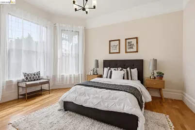 560 45th St, Oakland, CA 94609 - Photo 22
