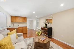 560 45th St, Oakland, CA 94609 - Photo 12