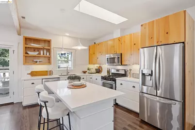 916 Arlington Ave, Oakland, CA 94608 - Photo 10