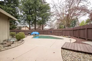 1336 Hidden Glen Dr, Modesto, CA 95355 - Photo 2