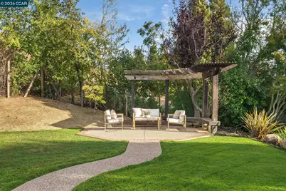 7 Eastward Ln, Danville, CA 94506 - Photo 38