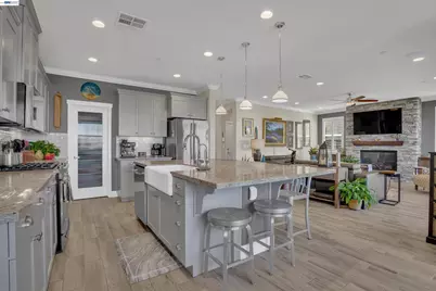 17863 Eastman Ct, Lathrop, CA 95330 - Photo 10