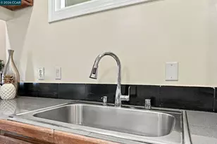 3334 Harrison St, Oakland, CA 94611 - Photo 10
