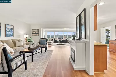 1138 Skycrest Dr #8, Walnut Creek, CA 94595 - Photo 4