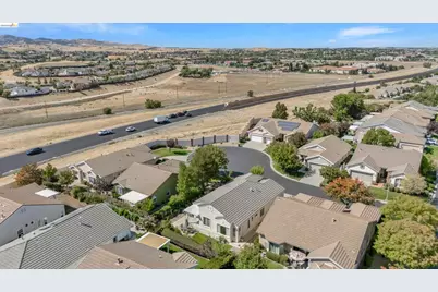 1852 Island Park Pl, Brentwood, CA 94513 - Photo 36