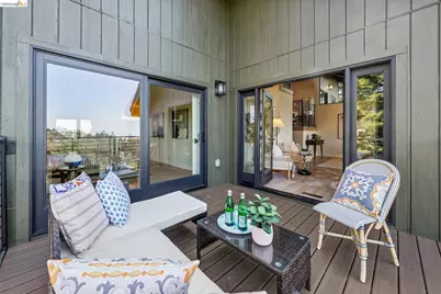 2534 Carisbrook Dr, Oakland, CA 94611 - Photo 28