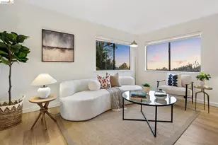 2534 Carisbrook Dr, Oakland, CA 94611 - Photo 62