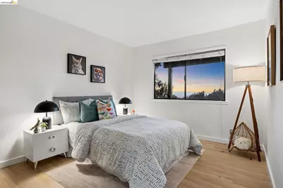2534 Carisbrook Dr, Oakland, CA 94611 - Photo 62