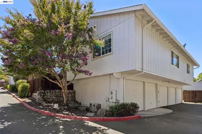 3851 Vineyard Ave, Pleasanton, CA 94566 - Photo 2