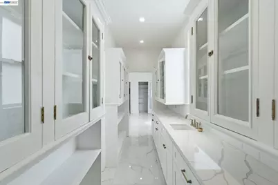 2404 Divisadero St, San Francisco, CA 94115 - Photo 12